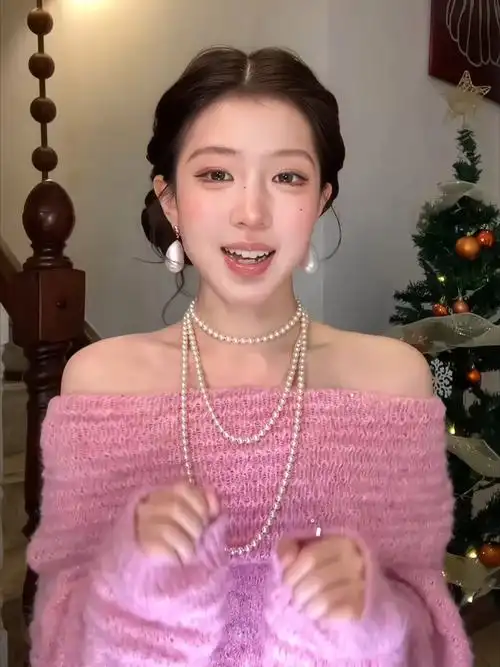 韩国电影山地探险电影海报